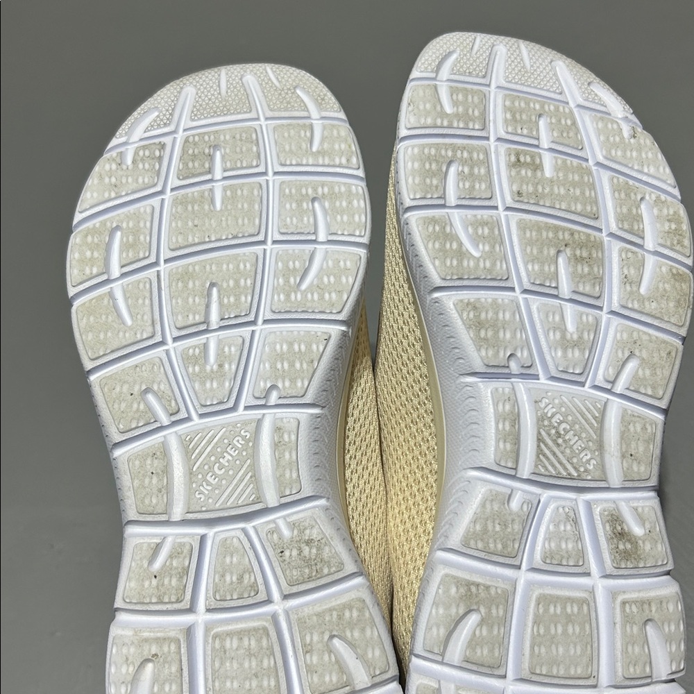 Sketchers Memory Foam Insole Sneaker Shoes (Women’s Size 11) - Picture 11 of 11